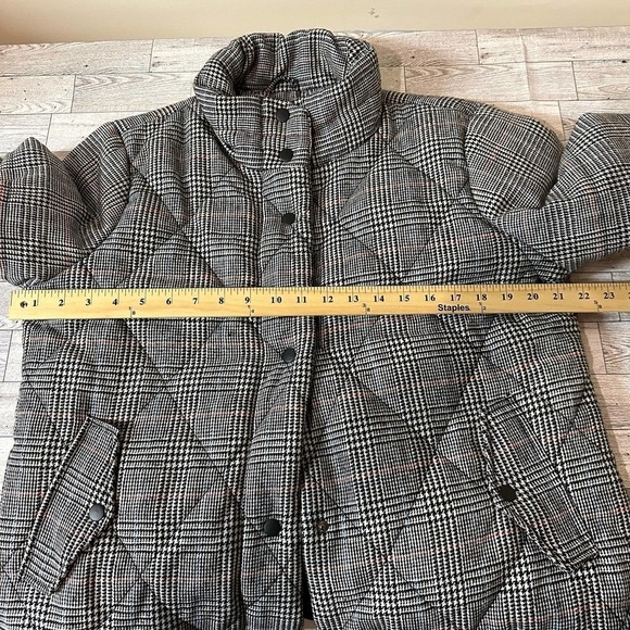 A New Day | Houndstooth Snap Button Jacket | Size: Large | Black & White - Picture 9 of 10